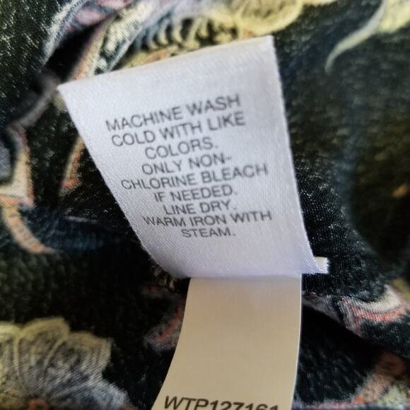 J. Jill Blue Floral Multi Color Tunic Top Silky Feel Size XS - Picture 6 of 6